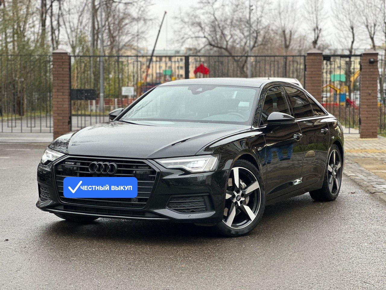 Audi A6: седан