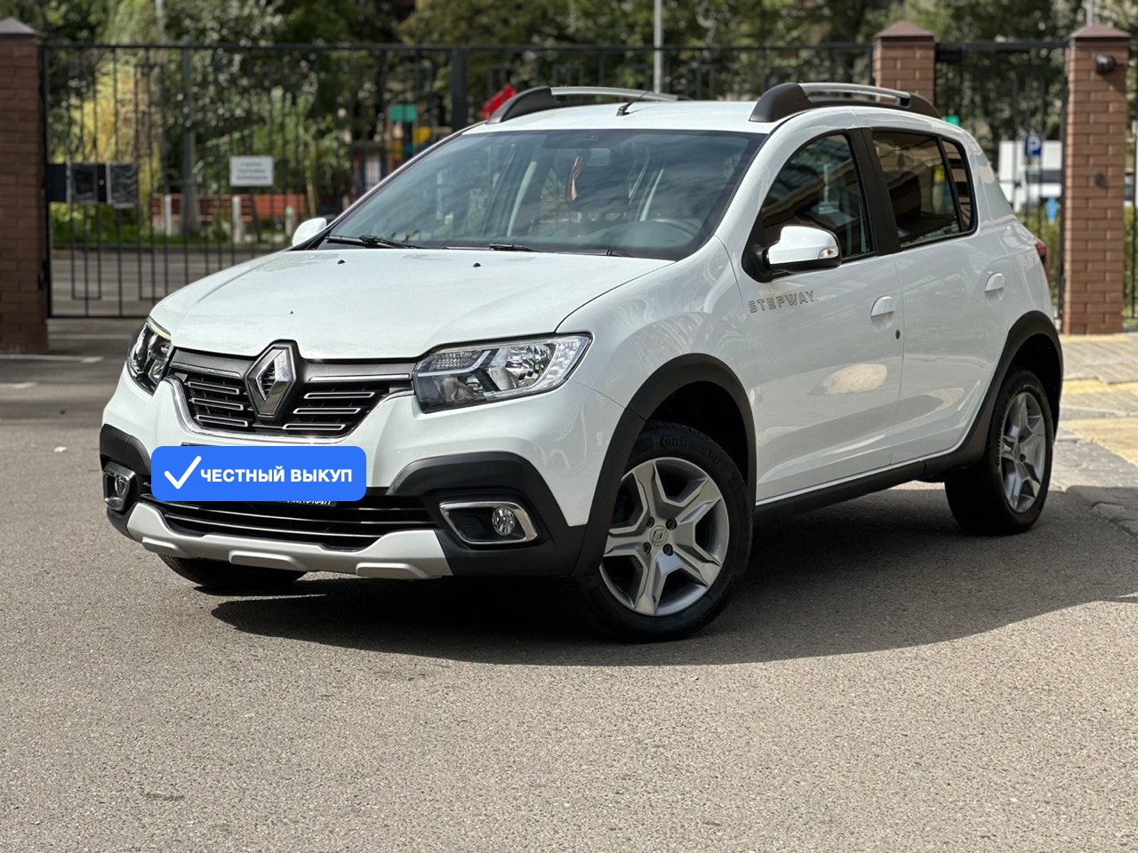 Renault Sandero Stepway: хэтчбек